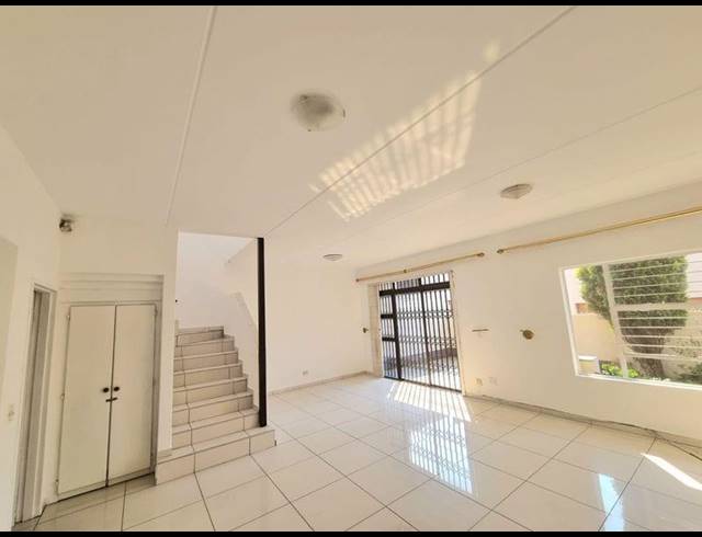 3 BEDROOM HOUSE FOR SALE IN GLENVISTA